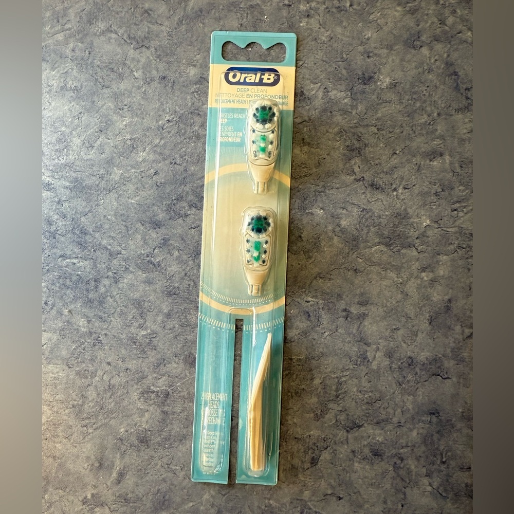 NWT: Oral B toothbrush heads